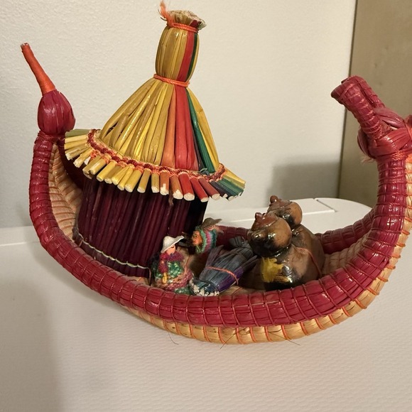 Two Vintage Handmade Caballito De Totora Peruvian Boat Colorful Wicker And Wood - Picture 4 of 10